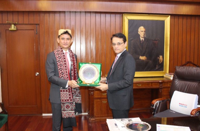 Consul General of Malaysia calls on CS Sindh.