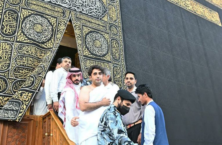 Chairman Pakistan People’s Party and Foreign Minister Bilawal Bhutto Zardari While Perfoming Ummrah at Holy Kaba.
