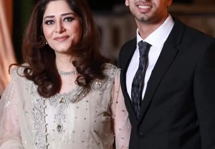The Beautiful Actress of 80s and 90s, ANITA AYUB with her son in a Wedding Ceremony