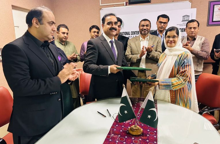 SFA signs two agreements with ICCBS-Karachi University