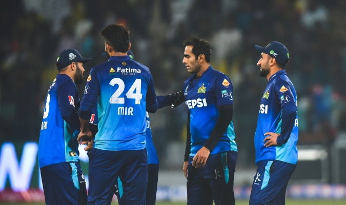 Hendricks and bowlers unite to hand Multan Sultans second win of HBL PSL 9