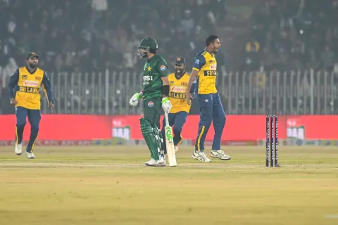 Sri Lanka Edge Pakistan by 6 Runs to Reach Tri-Nation Series Final
