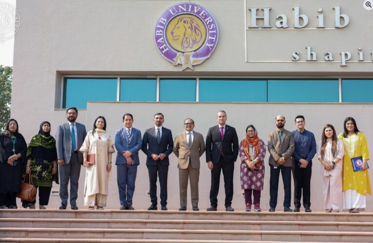 𝗛𝗮𝗯𝗶𝗯 𝗨𝗻𝗶𝘃𝗲𝗿𝘀𝗶𝘁𝘆 and the 𝗔𝗴𝗮 𝗞𝗵𝗮𝗻 𝗘𝗱𝘂𝗰𝗮𝘁𝗶𝗼𝗻 𝗦𝗲𝗿𝘃𝗶𝗰𝗲, 𝗣𝗮𝗸𝗶𝘀𝘁𝗮𝗻 (𝗔𝗞𝗘𝗦,𝗣) formalized a landmark partnership with the signing of a 𝗠𝗲𝗺𝗼𝗿𝗮𝗻𝗱𝘂𝗺 𝗼𝗳 𝗨𝗻𝗱𝗲𝗿𝘀𝘁𝗮𝗻𝗱𝗶𝗻𝗴 (𝗠𝗼𝗨)