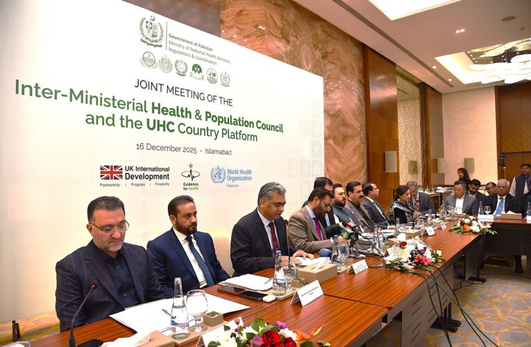 WHO, Pakistan & partners met to continue expanding universal health coverage for all as a national priority during a joint meeting of the Inter-Ministerial Health and Population Council & #UHC Country Platform