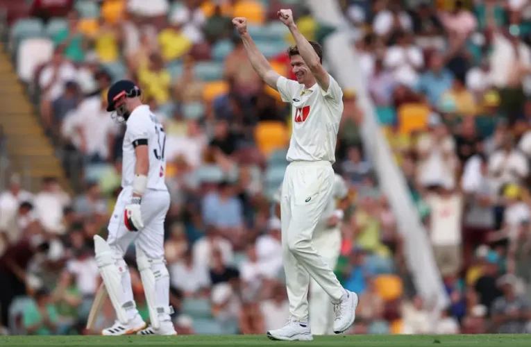 “England Sets 65-Run Target for Australia in Second Ashes Test”
