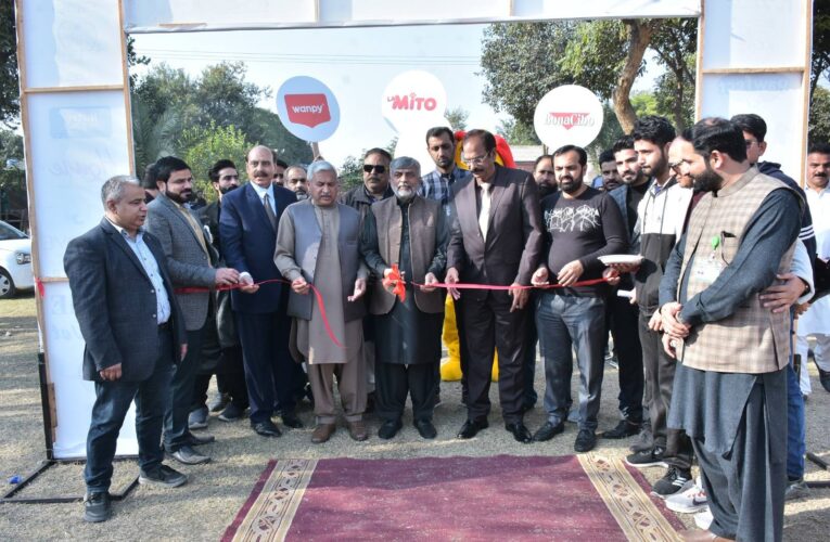 The  University of Agriculture Faisalabad arranged  Mega Cat Show based on breed wise, kitten and  adult class and  face type  at University  Heritage