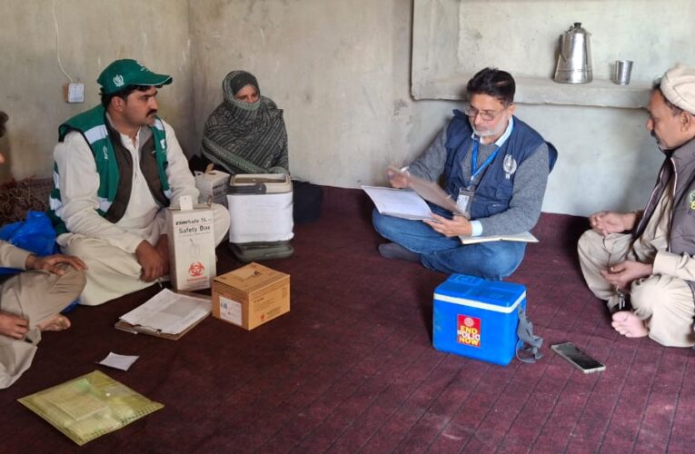 In the recently concluded national #MeaslesRubella vaccination campaign, @WHO supported the @GovtofPakistan in reaching 18.5M children with an additional dose of the polio vaccine
