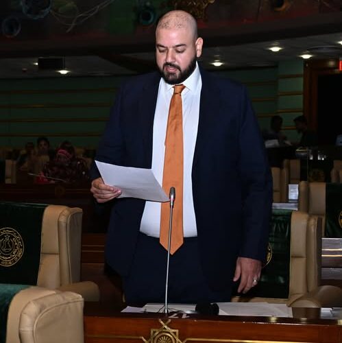 Newly elected Member of the Sindh Assembly Agha Shahbaz Durani, son of former Speaker of the Sindh Assembly late Agha Siraj Durani, takes the oath of office during a Sindh Assembly session.