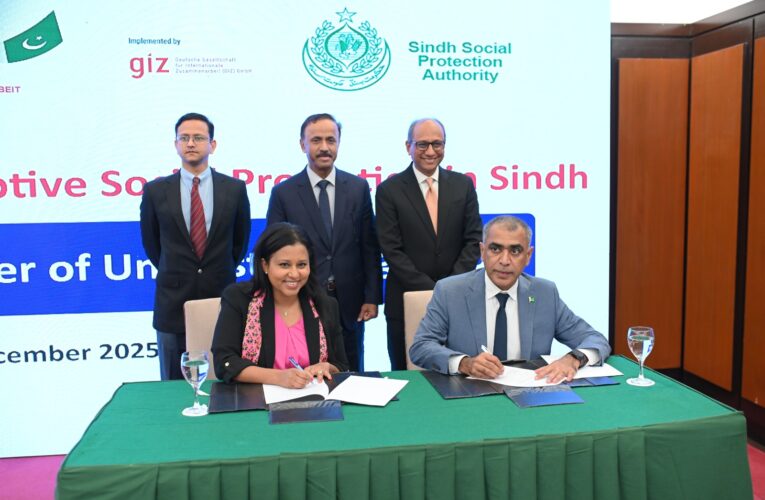 Digital tools, financial awareness to strengthen Sindhi women’s resilience to economic, climate shocks: Saeed Ghani