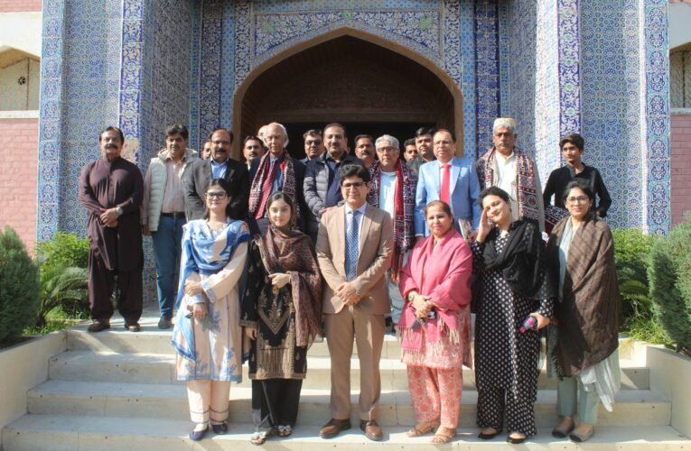 Notable historian Dr Ishtiaq Ahmed highlights legacy of Shaheed Allah Bux Soomro at Sindh University