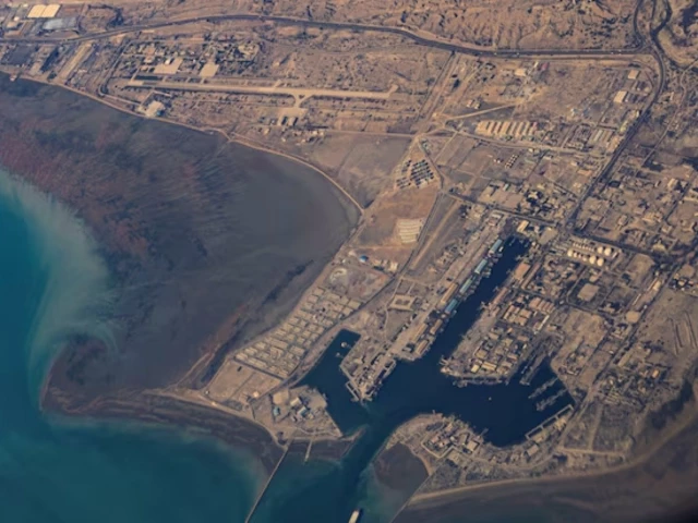 Major Explosion Rocks Iran’s Southern Port City of Bandar Abbas