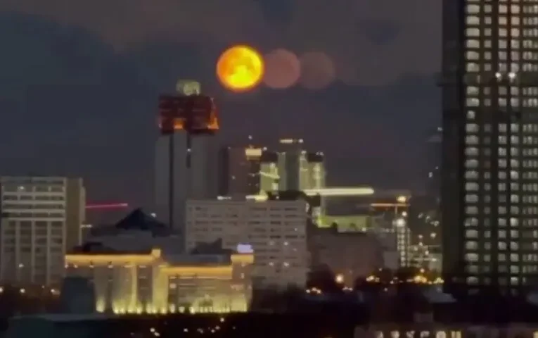 Rare Sight in Russia as Four Moons Appear in the Sky