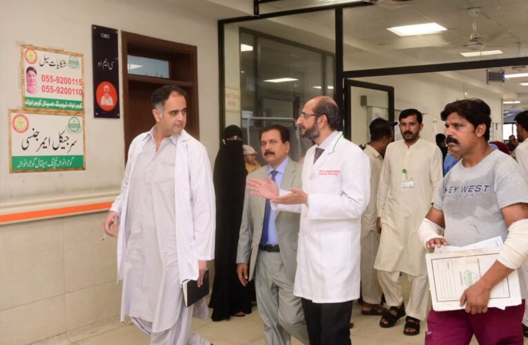 Principal Prof. Dr. Muhammad Haroon Hamid Reviews Emergency Services at Gujranwala Teaching Hospital Trauma Centre۔